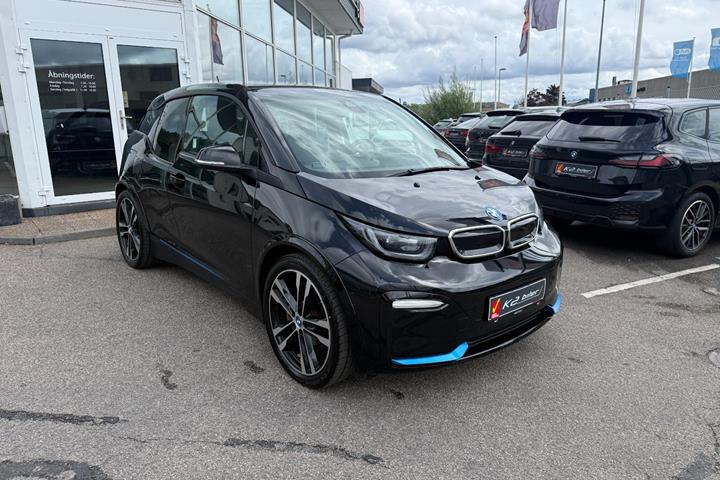 Sort BMW i3s fra 2018 set udefra