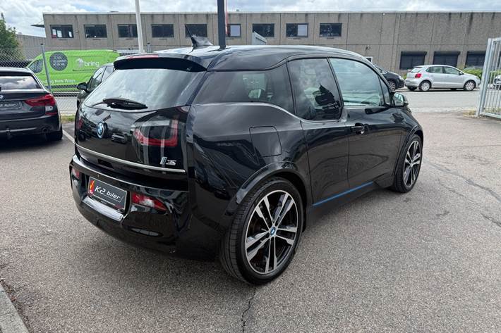 Sort BMW i3s fra 2018 set udefra