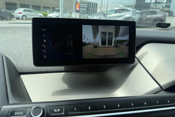 Sort BMW i3s fra 2018 set indefra