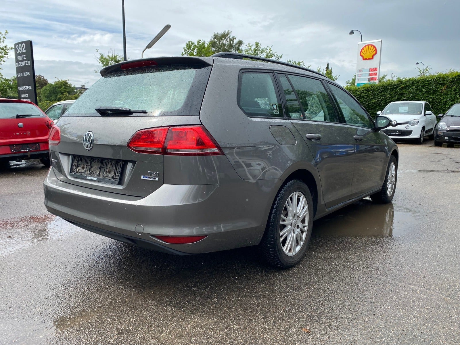 Grå VW Golf VII fra 2015