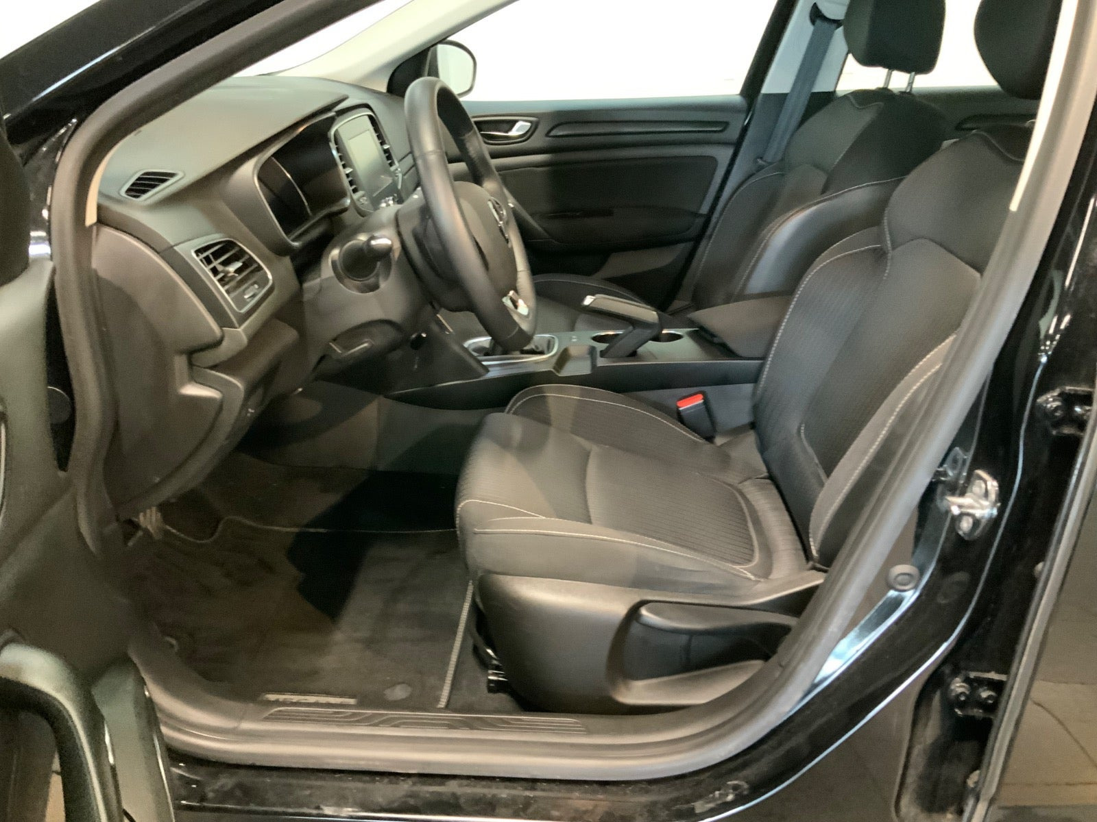 Sort Renault Megane IV fra 2018