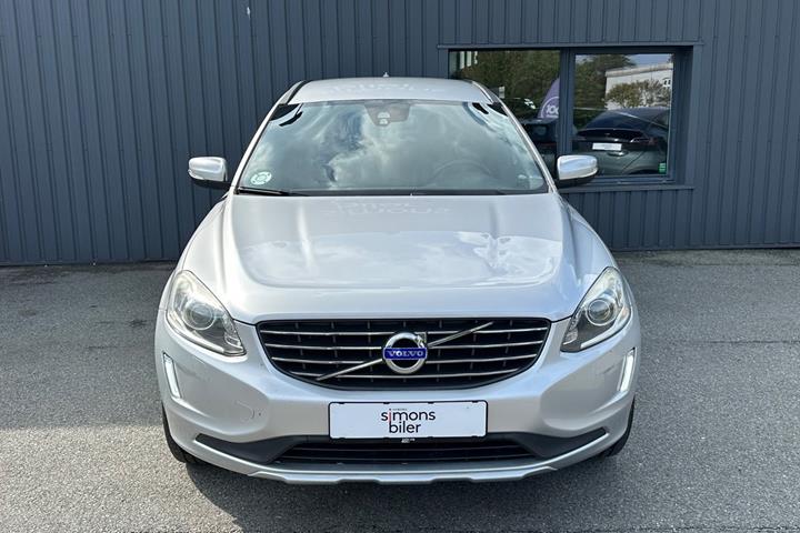 Sølv Volvo XC60 fra 2015