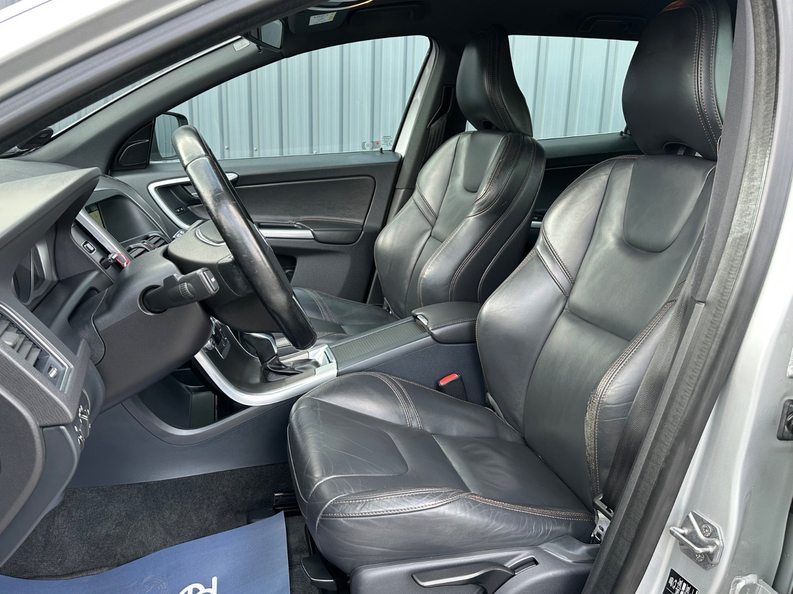 Sølv Volvo XC60 fra 2015