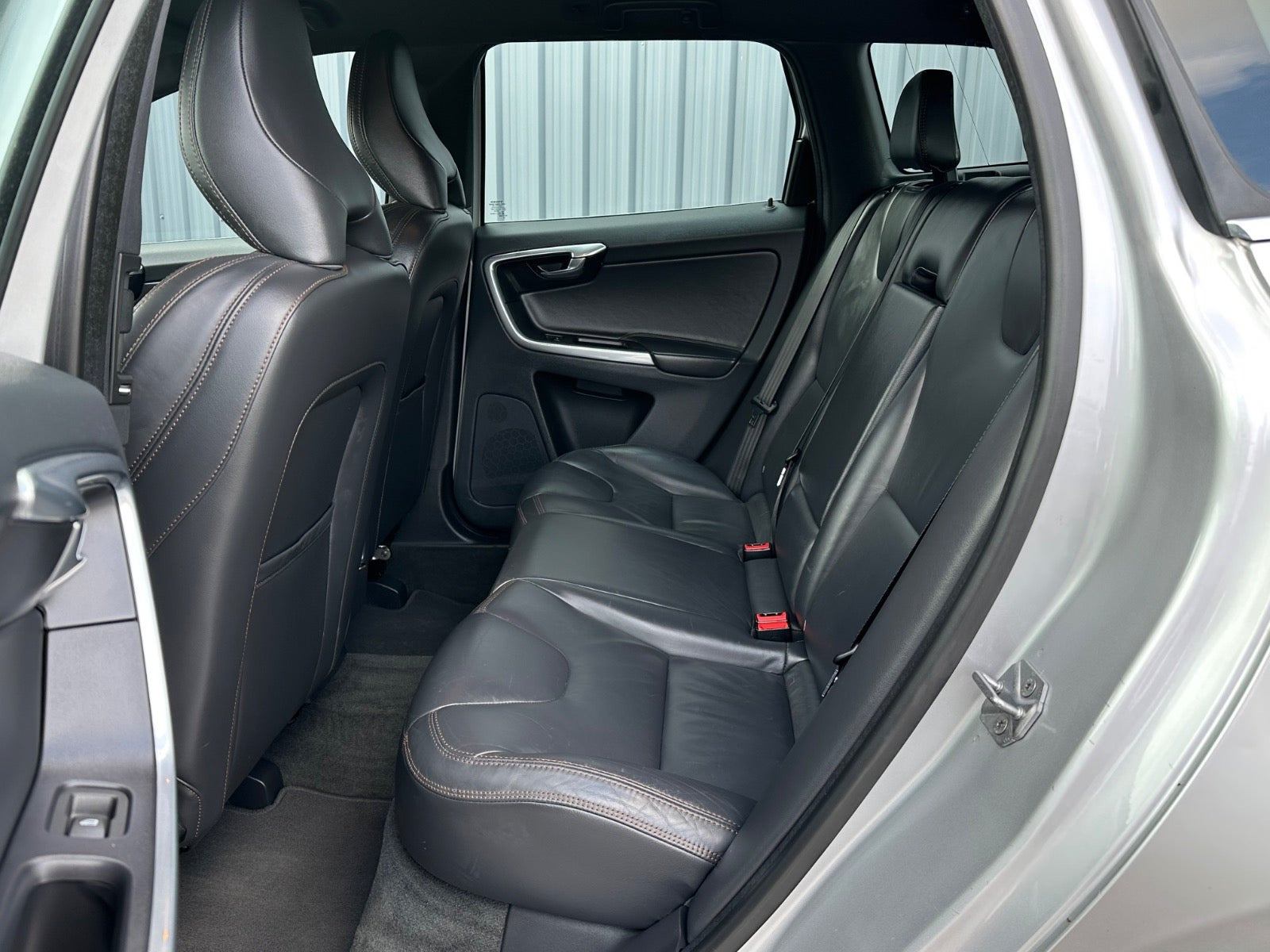 Sølv Volvo XC60 fra 2015