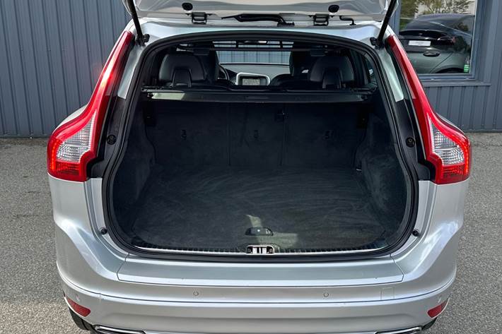 Sølv Volvo XC60 fra 2015