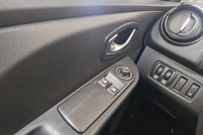 Sort Renault Clio IV fra 2015