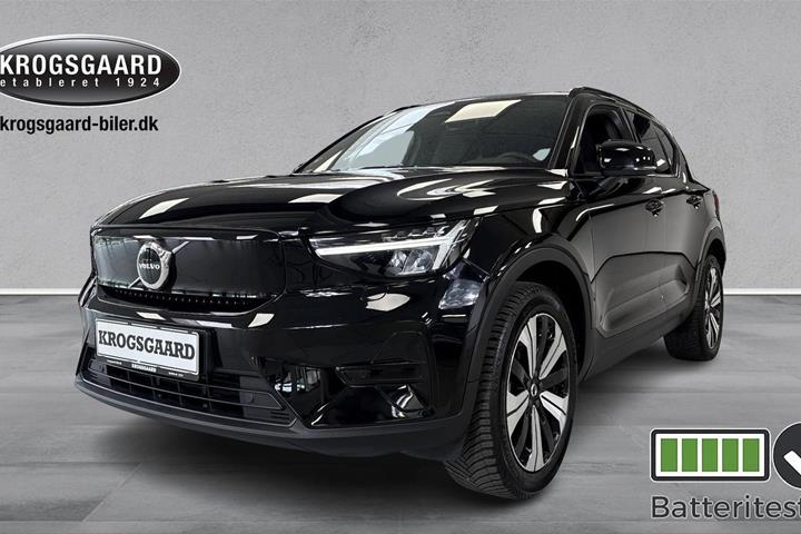 Sort Volvo XC40 fra 2023 set udefra