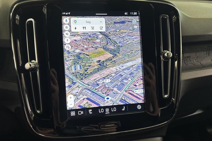 Sort Volvo XC40 fra 2023