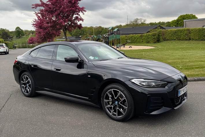 Sort BMW i4 fra 2024