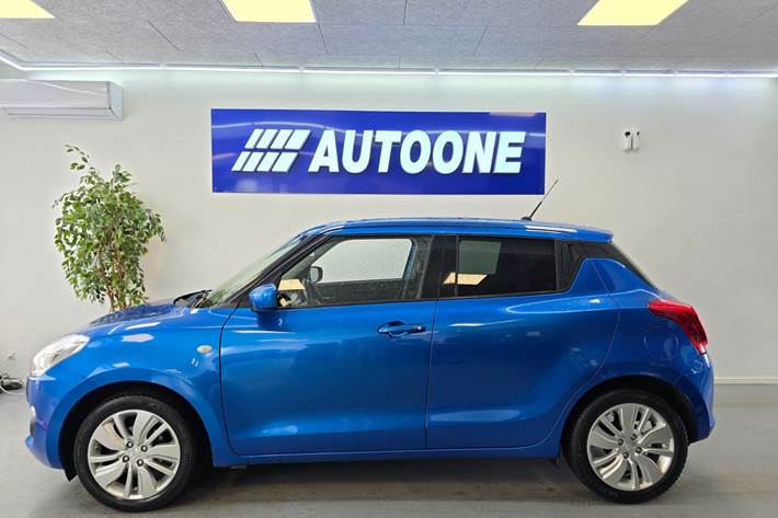 Blå Suzuki Swift fra 2020