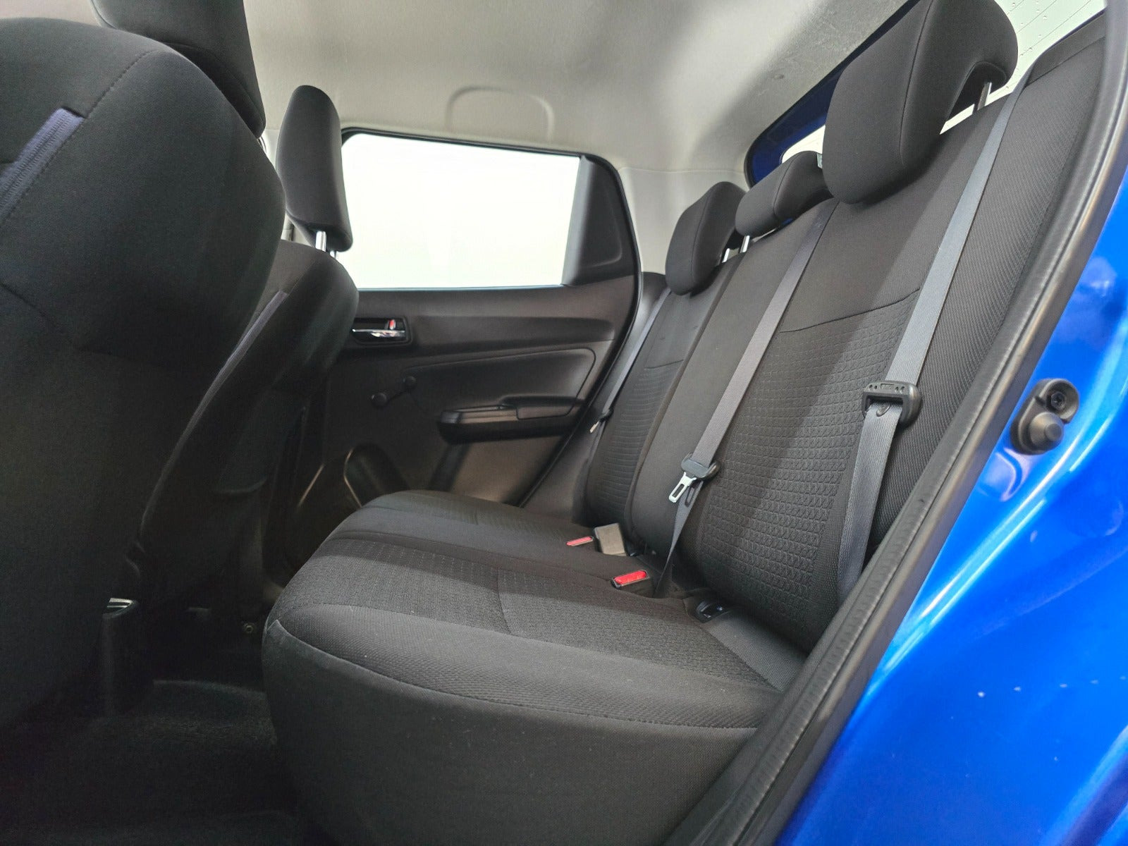 Blå Suzuki Swift fra 2020