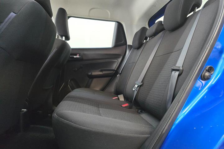 Blå Suzuki Swift fra 2020