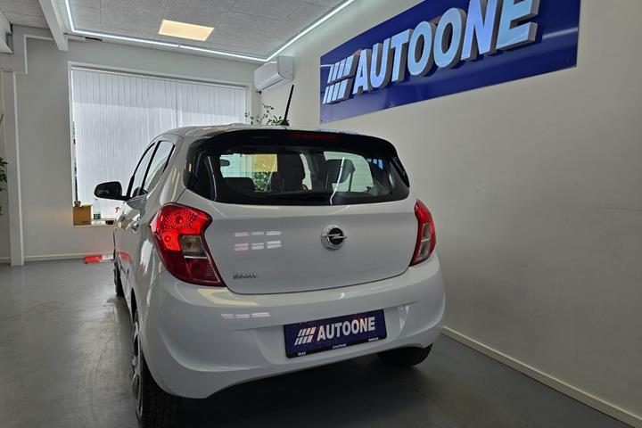 Hvid Opel Karl fra 2018