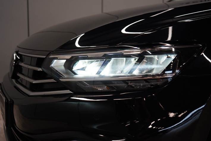 Sort VW Passat fra 2020