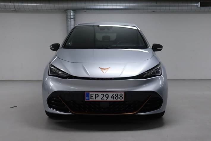 Sølv Cupra Born fra 2026