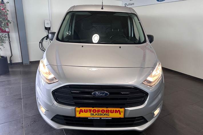 Sølv Ford Transit Connect fra 2020
