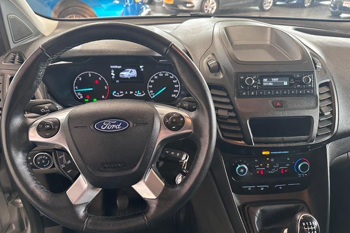 Sølv Ford Transit Connect fra 2020