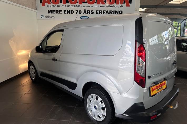 Sølv Ford Transit Connect fra 2020