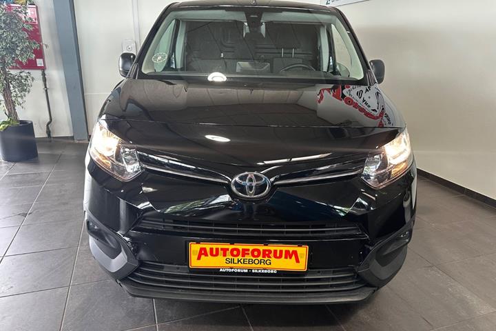 Sort Toyota ProAce City fra 2021
