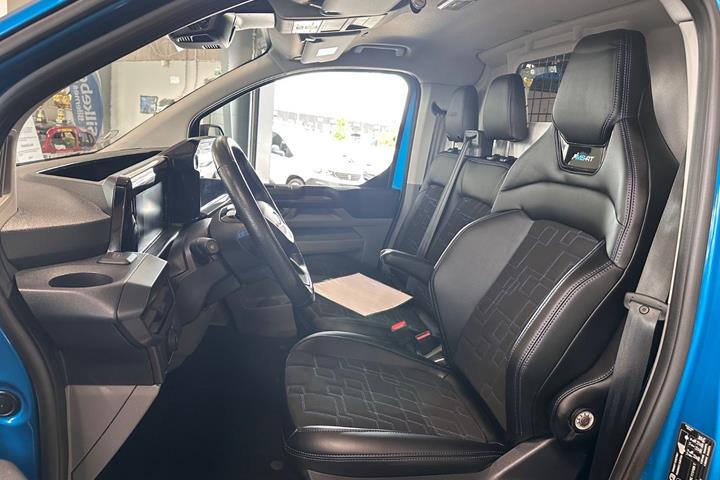 Blå Ford Transit Custom 320 L2 fra 2025