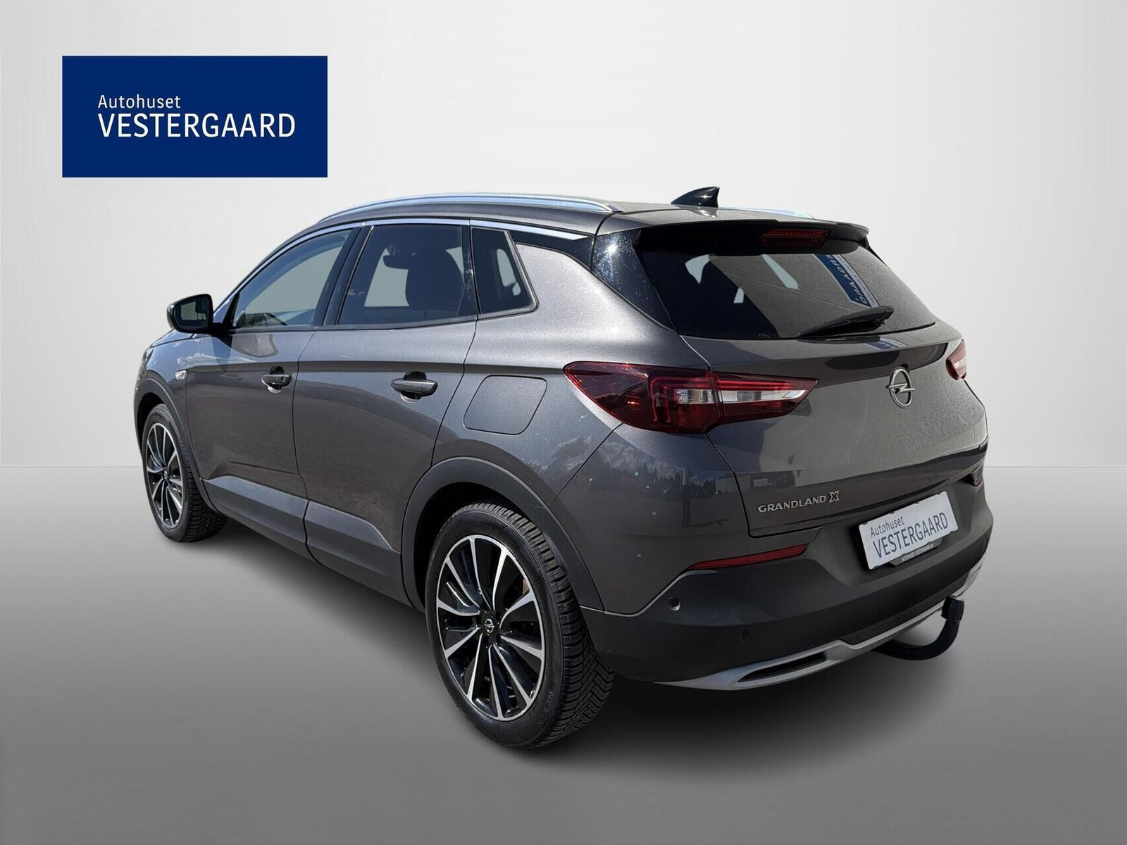 Grå Opel Grandland X fra 2020