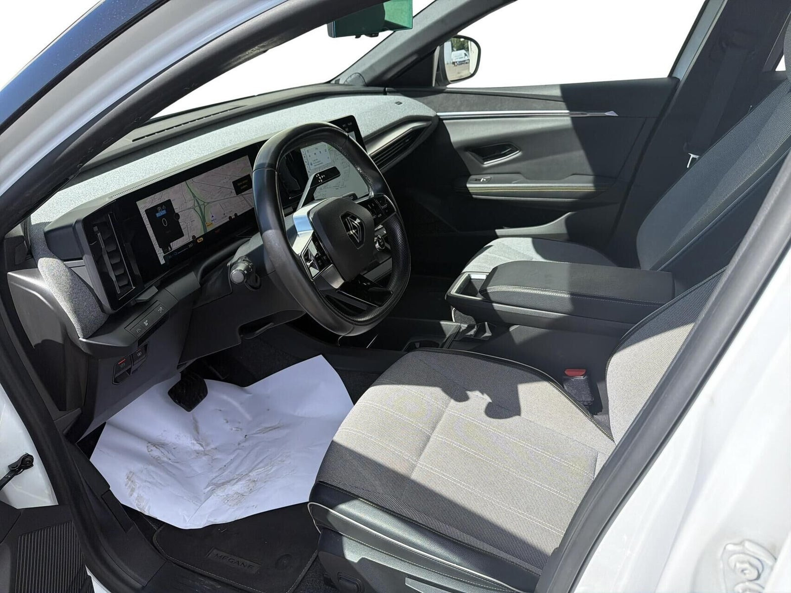 Hvid Renault Megane E-Tech fra 2022