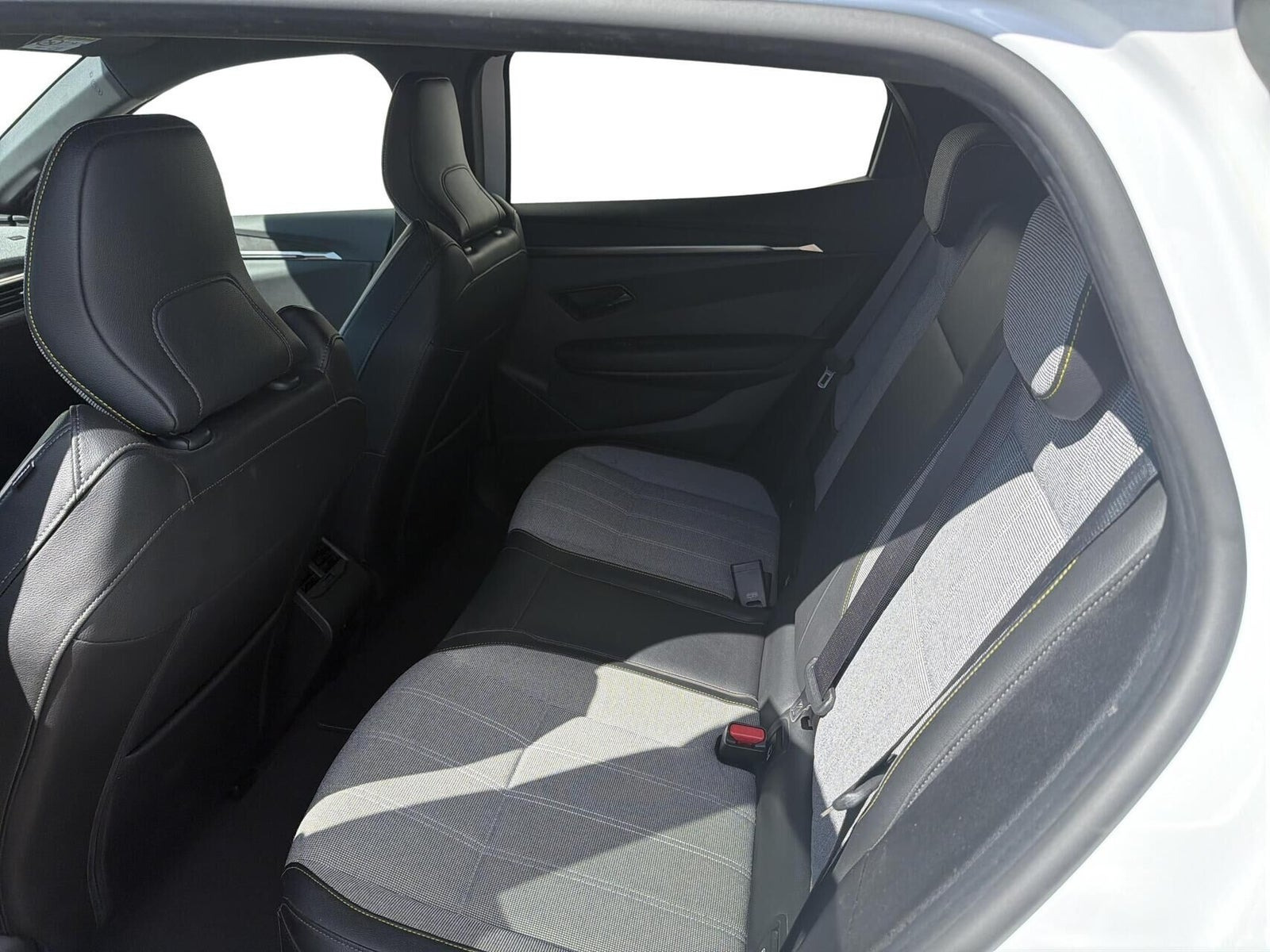 Hvid Renault Megane E-Tech fra 2022