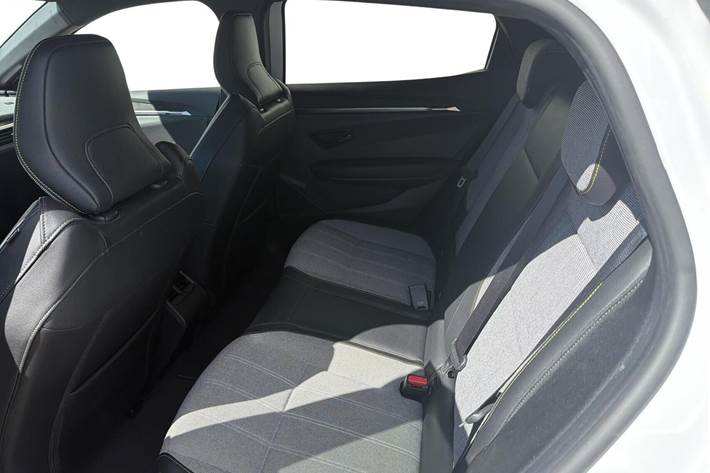 Hvid Renault Megane E-Tech fra 2022
