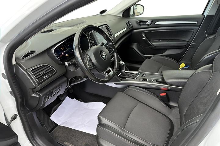 Hvid Renault Megane IV fra 2021