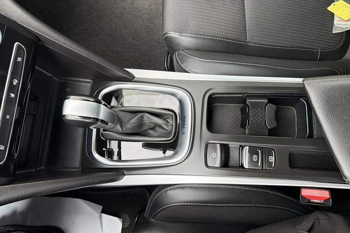 Hvid Renault Megane IV fra 2021