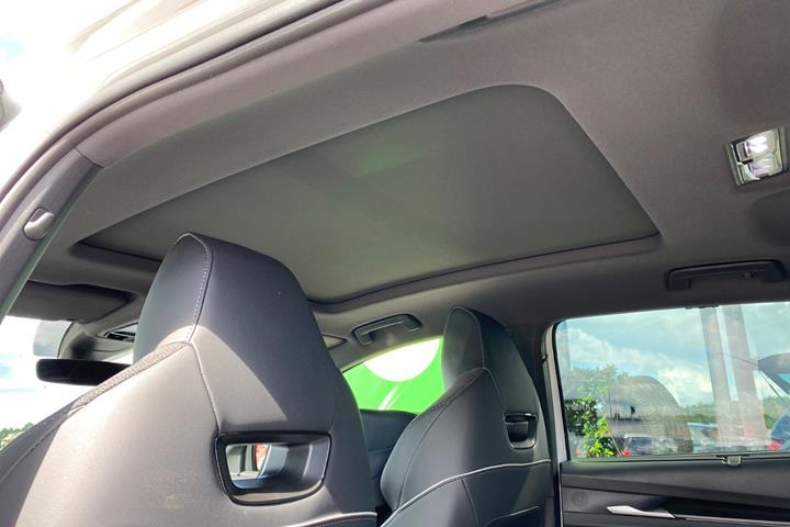 Hvid Skoda Enyaq fra 2026