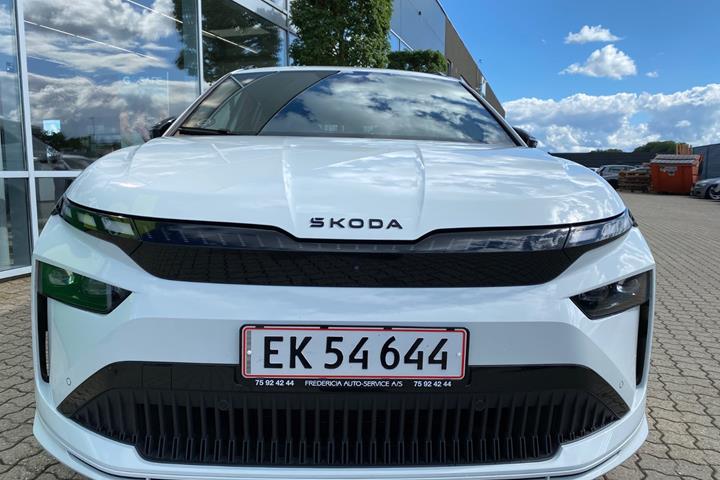 Hvid Skoda Enyaq fra 2026