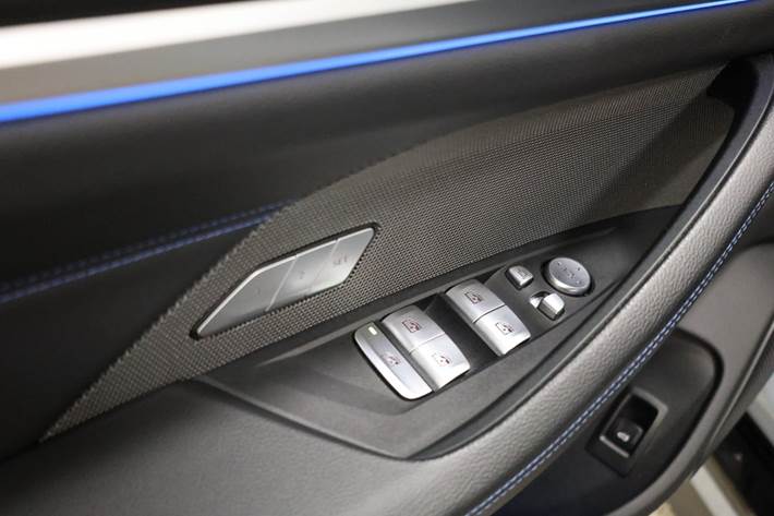 Grå BMW i4 fra 2022