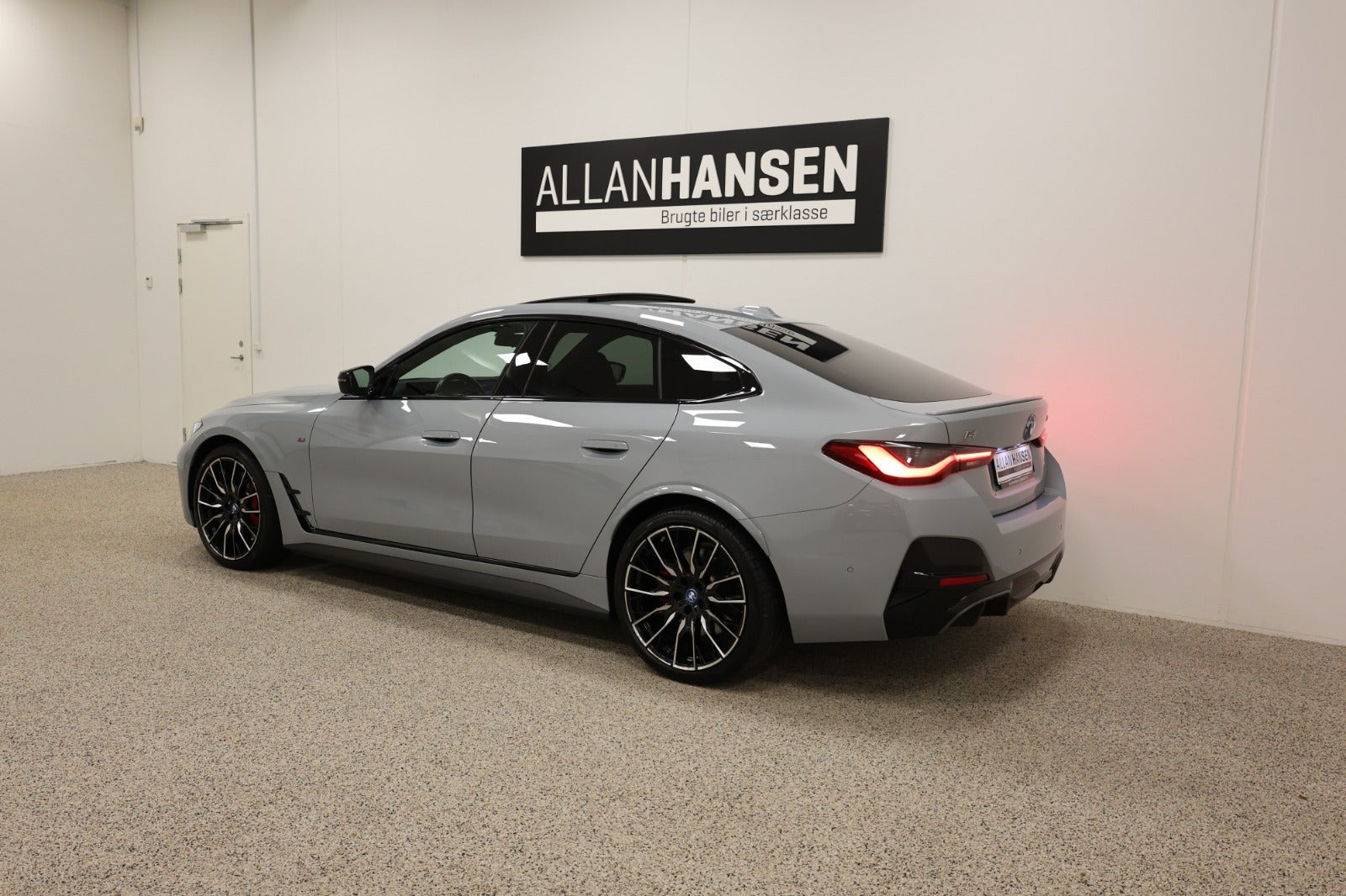Grå BMW i4 fra 2022