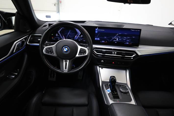 Grå BMW i4 fra 2022
