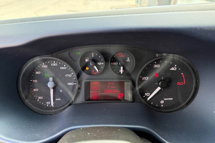 Hvid Iveco Daily fra 2018