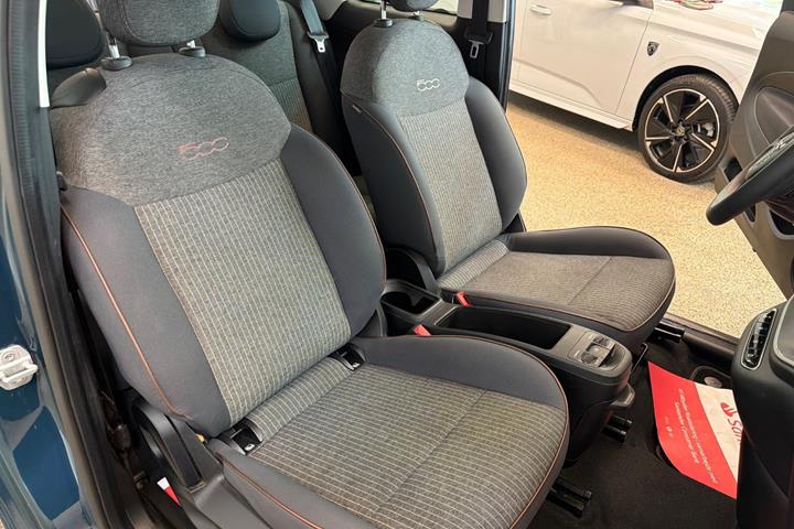 Grøn Fiat 500e fra 2021
