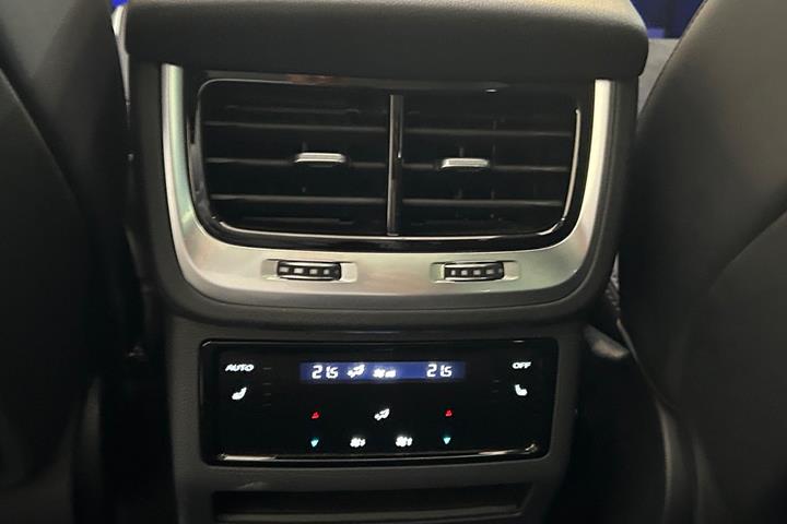Hvid Hongqi E-HS9 fra 2024