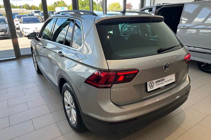 Grå VW Tiguan fra 2020