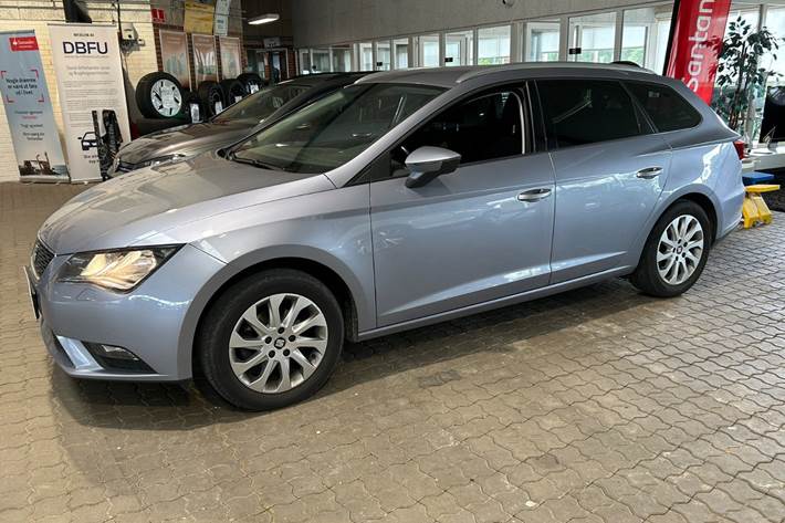 Blå Seat Leon fra 2017