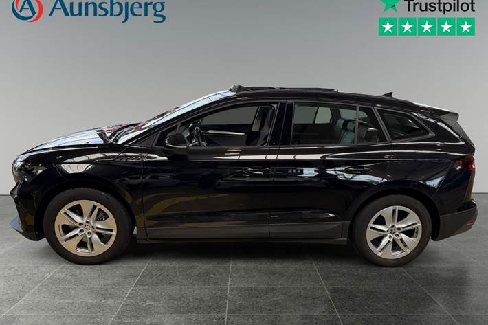 Sort Skoda Enyaq fra 2024