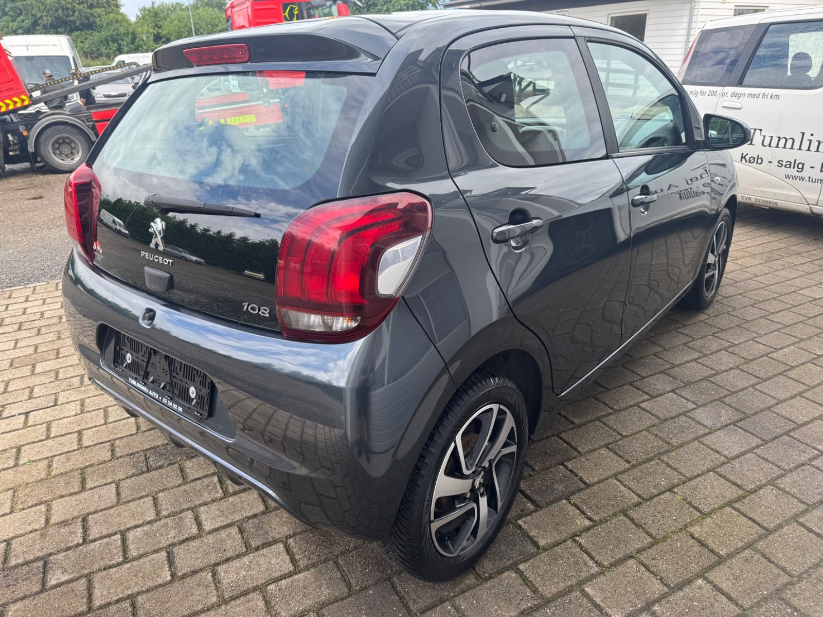 Grå Peugeot 108 fra 2019