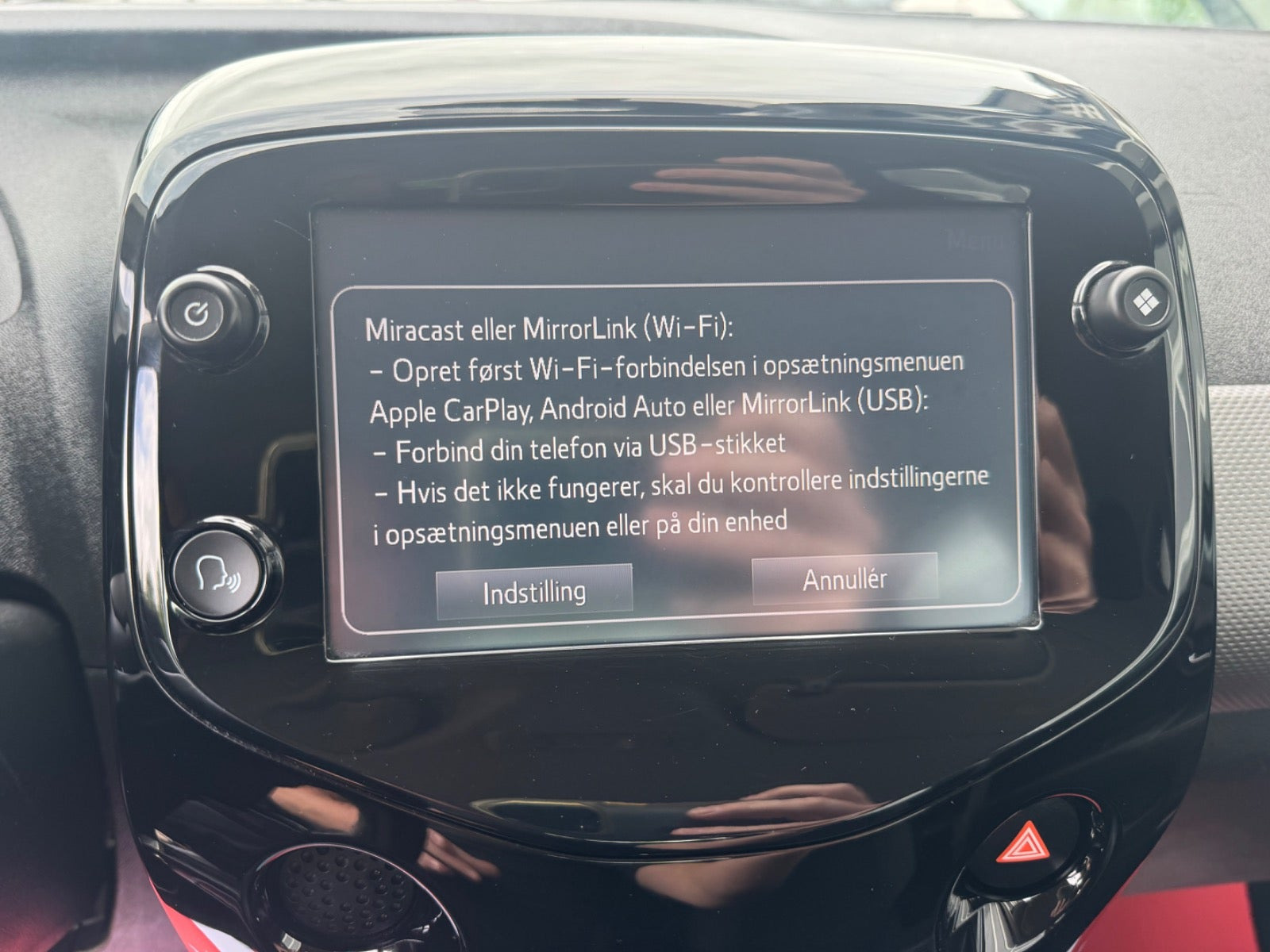 Grå Peugeot 108 fra 2019
