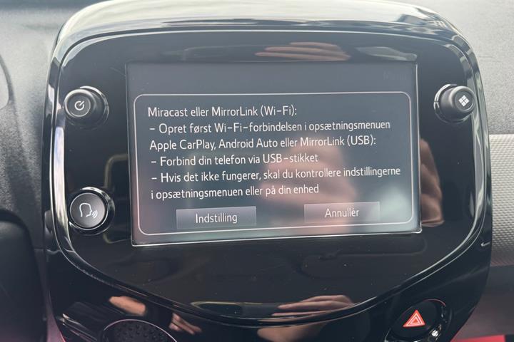 Grå Peugeot 108 fra 2019