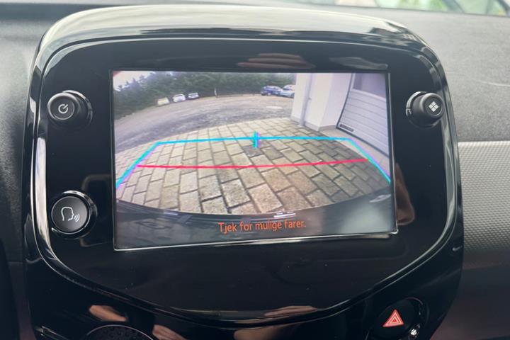 Grå Peugeot 108 fra 2019