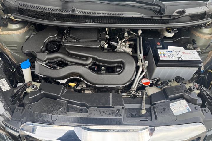 Grå Peugeot 108 fra 2019