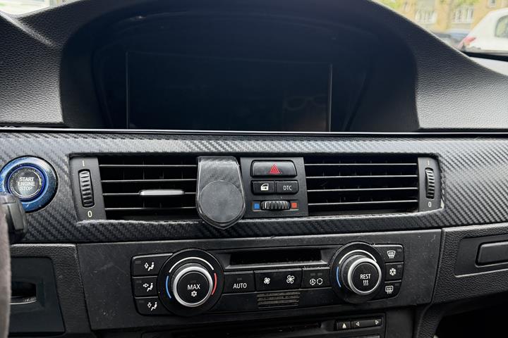 Sort BMW 320 fra 2007