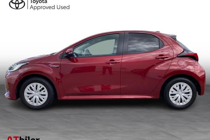 Rød Toyota Yaris fra 2021