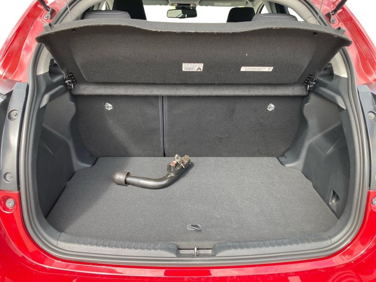 Rød Toyota Yaris fra 2021