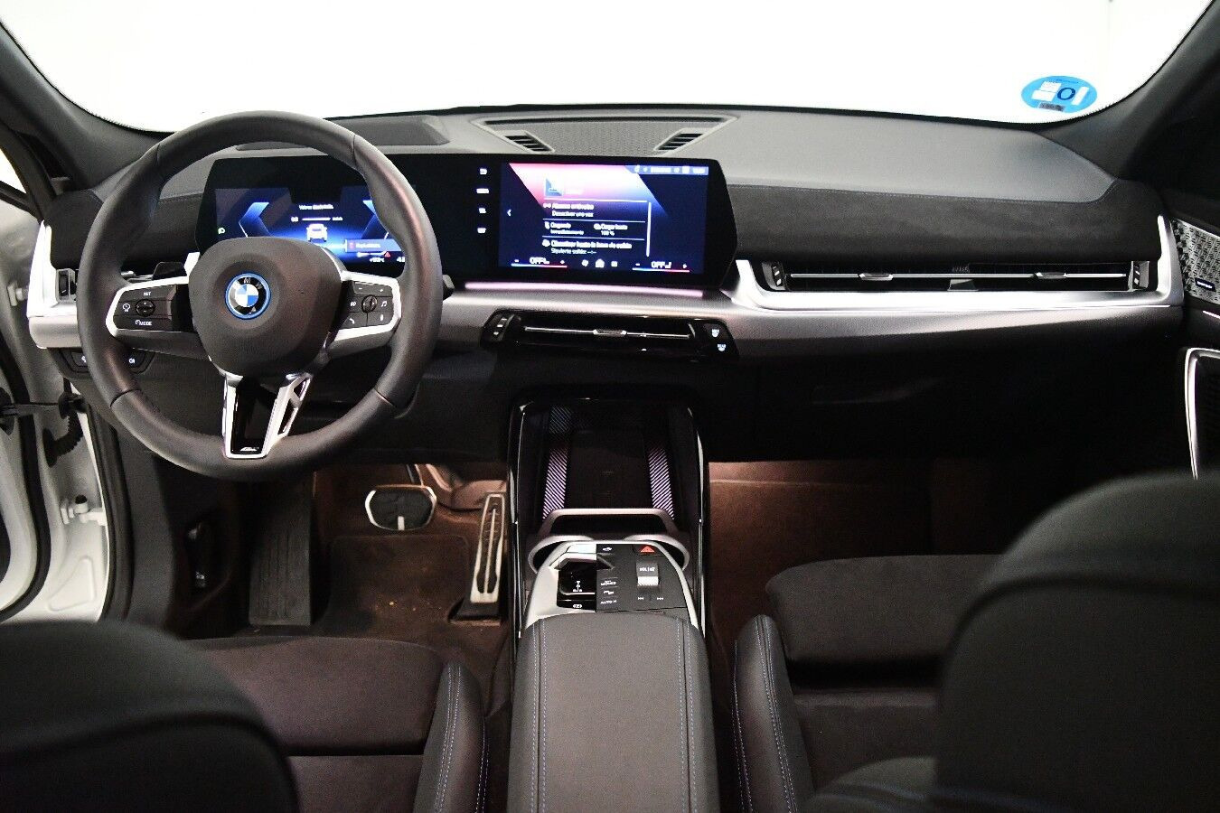 Hvid BMW iX2 fra 2025